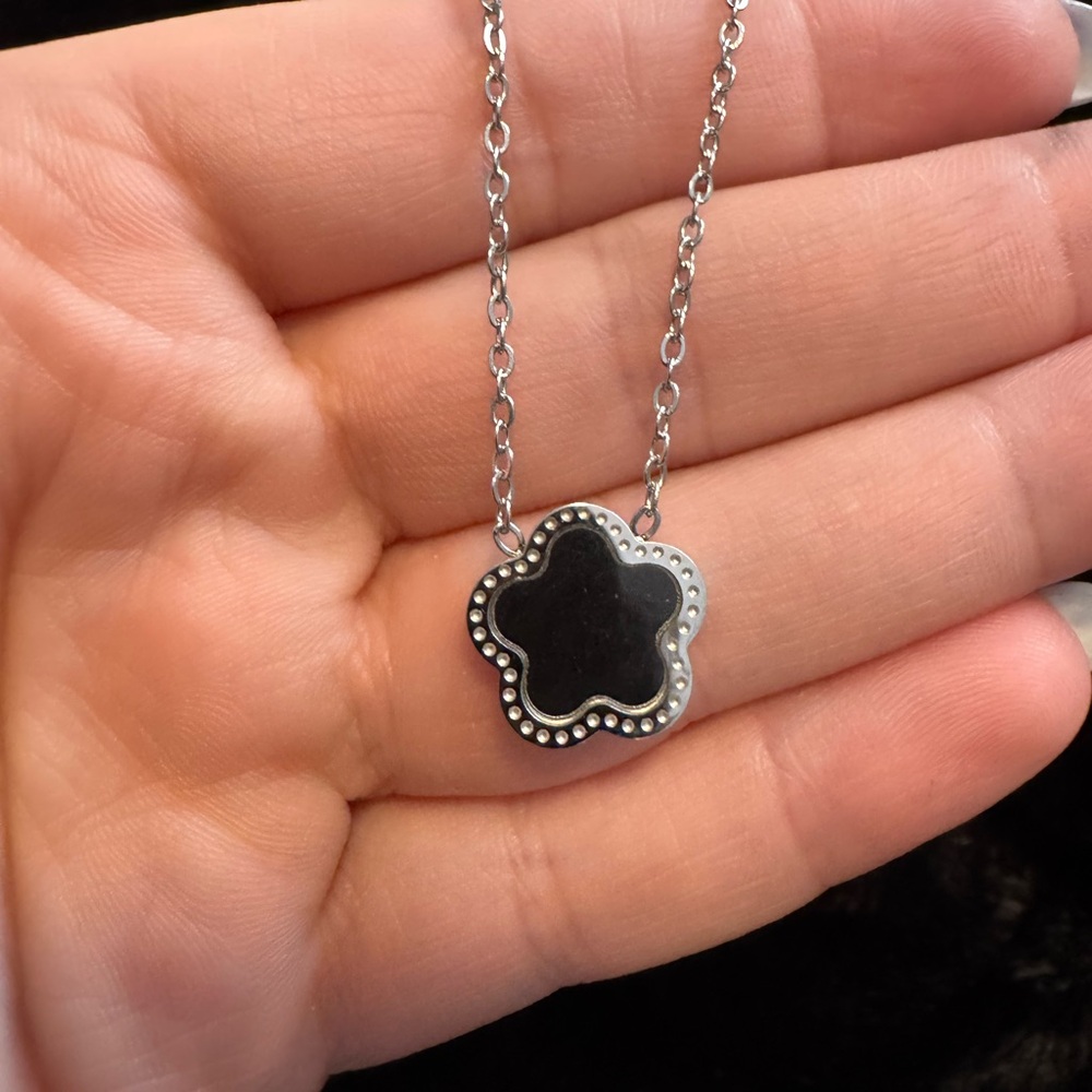 Elegant Silver and Black Flower Pendant Necklace